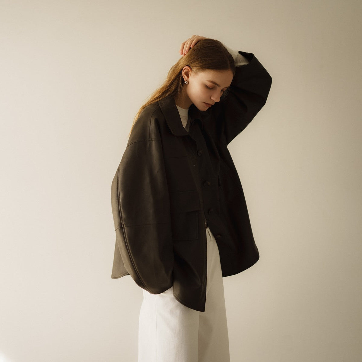 1月22日(木)20時より新作のジャケット、ニットが販売開始、人気の