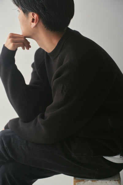 【10月29日(水)12:00〜 受注予約開始】サイドファスナーエンボスニット|SIDE ZIPPER EMBOSSED KNIT