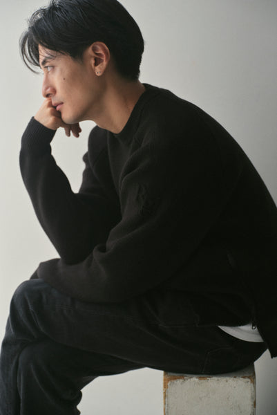 【10月29日(水)12:00〜 受注予約開始】サイドファスナーエンボスニット|SIDE ZIPPER EMBOSSED KNIT