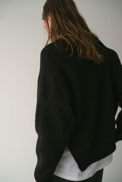 【10月29日(水)12:00〜 受注予約開始】サイドファスナーエンボスニット|SIDE ZIPPER EMBOSSED KNIT