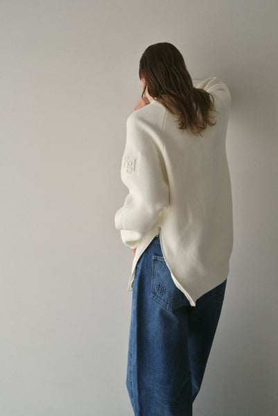 【10月29日(水)12:00〜 受注予約開始】サイドファスナーエンボスニット|SIDE ZIPPER EMBOSSED KNIT