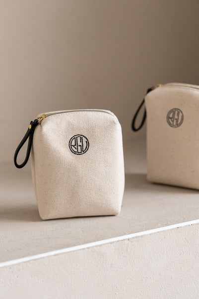 Logo Square Pouch | LOGO SQUARE POUCH