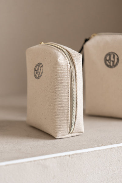 Logo Square Pouch | LOGO SQUARE POUCH