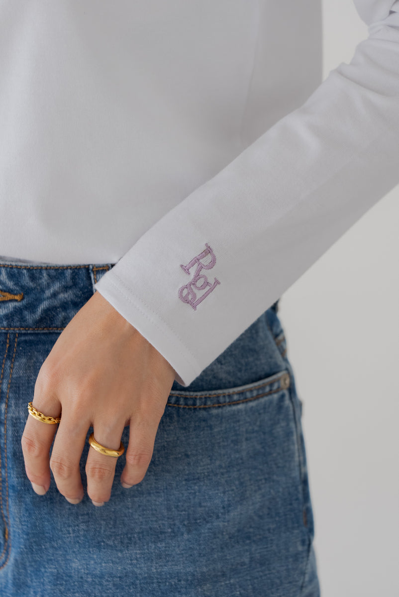 新品regleam ロゴ ロングTシャツ　ホワイト×刺繍チャコール RgLロゴ ロングTシャツ｜RgL LOGO LONG TEEの通販｜regleam