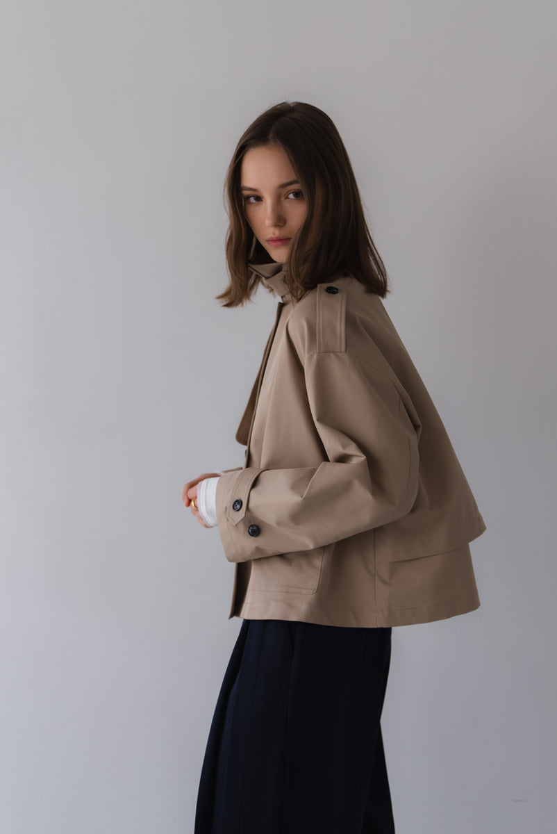 新品未使用タグ付き　regleam ショートトレンチコート ベージュ ショートトレンチコート｜SHORT TRENCH COATの通販｜regleam