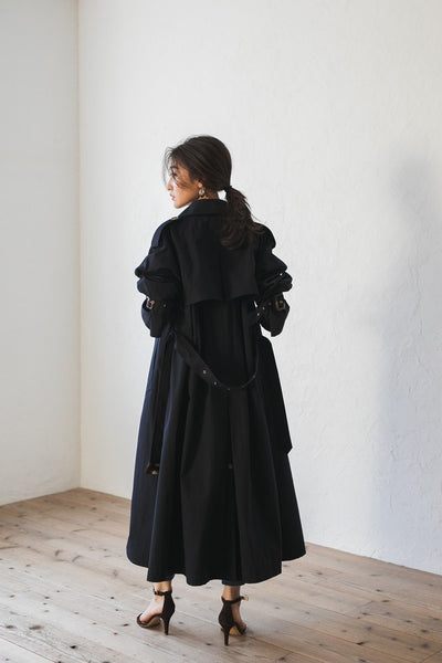 VOLUME TRENCH COAT