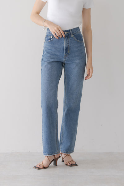 STRAIGHT DENIM