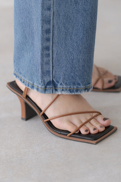 STRAIGHT DENIM