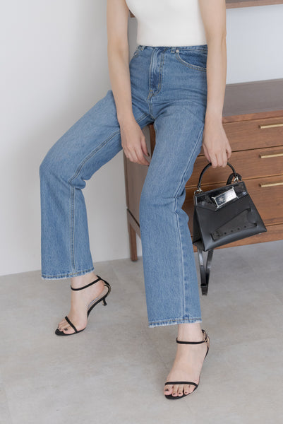 STRAIGHT DENIM