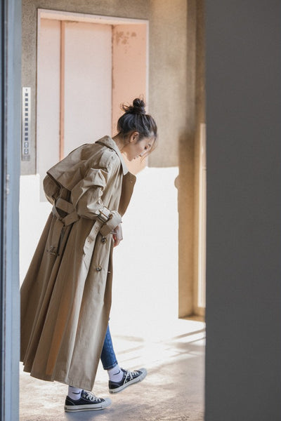 VOLUME TRENCH COAT