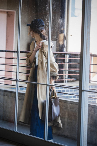 VOLUME TRENCH COAT