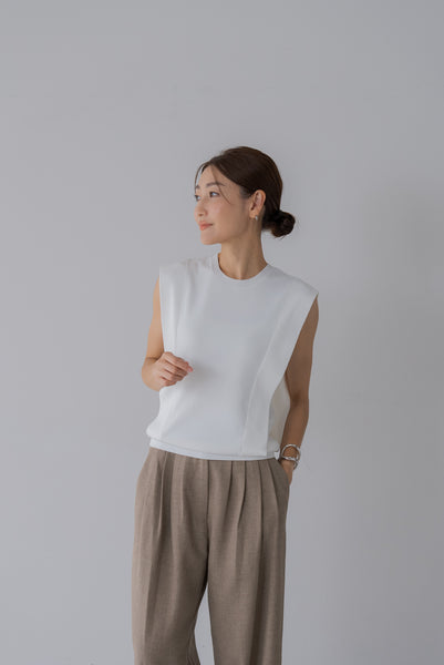 【6月13日(木)20:00〜 販売開始】スクエアノースリニット｜SQUARE NO SLEEVE KNIT