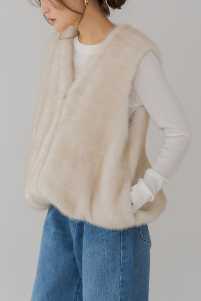 【9月8日(月)20:00〜 先行予約開始】シェイプコードファーベスト｜SHAPE CORD FUR VEST