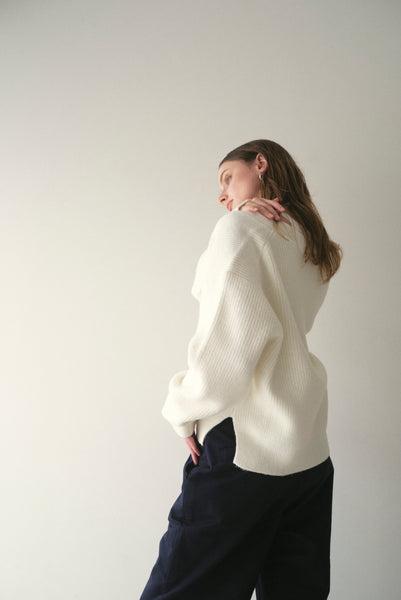 【11月12日(水)20:00〜 販売開始】Vネックボタンカーディガン｜V-NECK BUTTON CARDIGAN