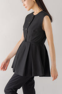 【専用】regleam プリーツペプラムトップス　ブラックSサイズ プリーツペプラムトップス｜PLEATS PEPLUM TOPSの通販｜regleam