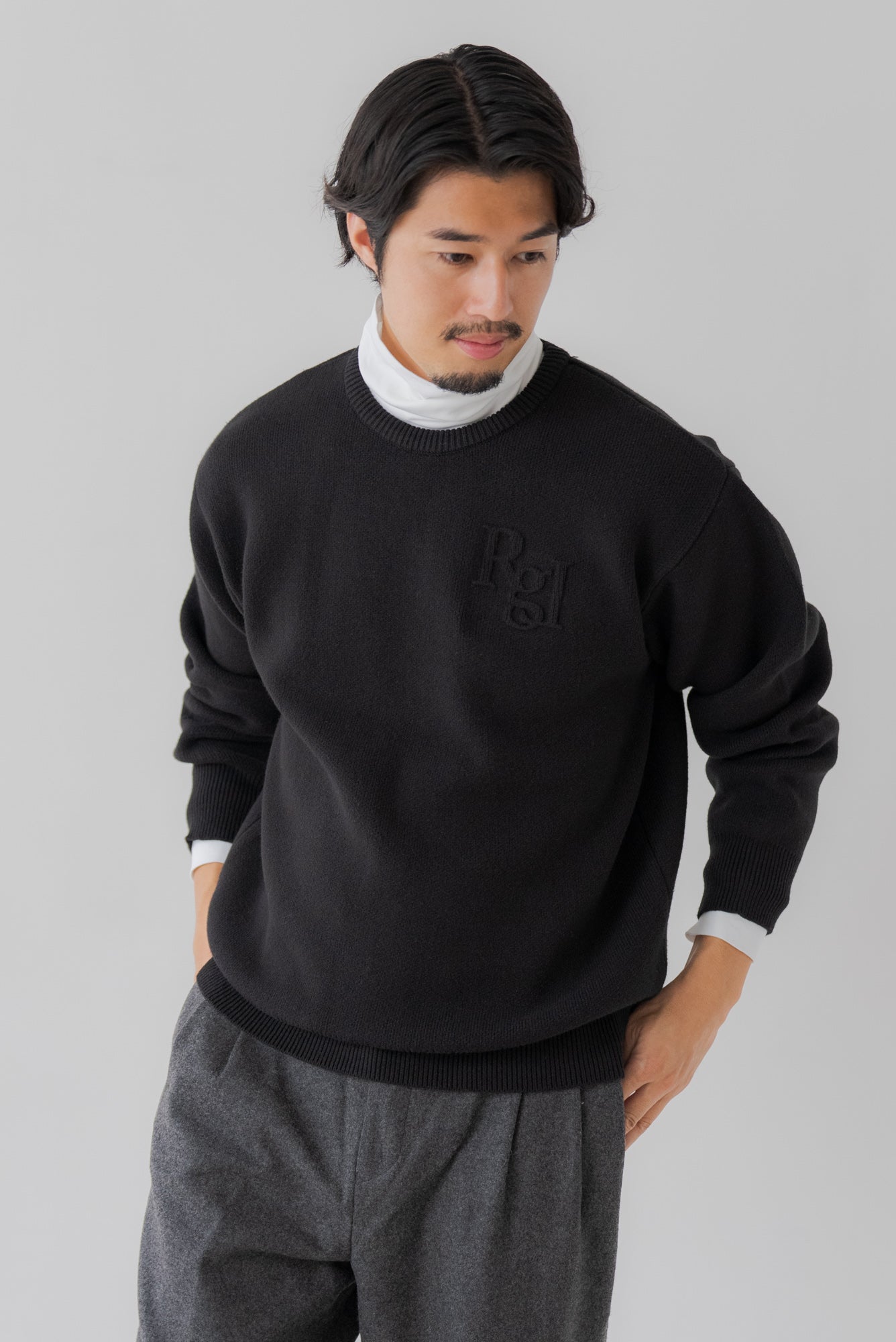 【10月11日(金)20:00〜 予約販売開始】ユニセックスエンボスロゴニット ｜UNISEX EMBOSSED LOGO KNIT