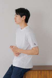 【新品未使用】regleam ロゴロングTシャツM ホワイト 刺繍カラーベージュ ユニセックスロゴTシャツ｜UNISEX LOGO TEEの通販｜regleam