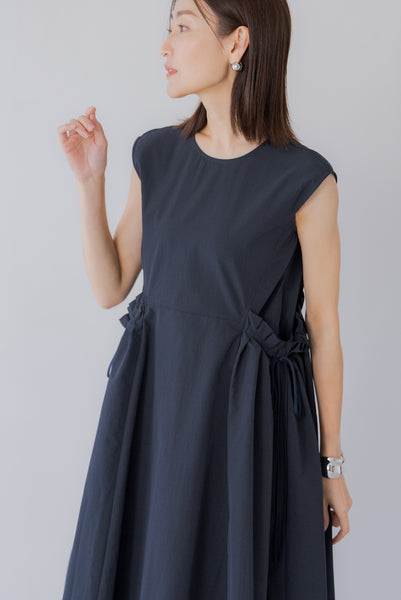 【5月15日(水)20:00〜 販売開始】ギャザーポケットワンピース｜GATHERED POCKET DRESS