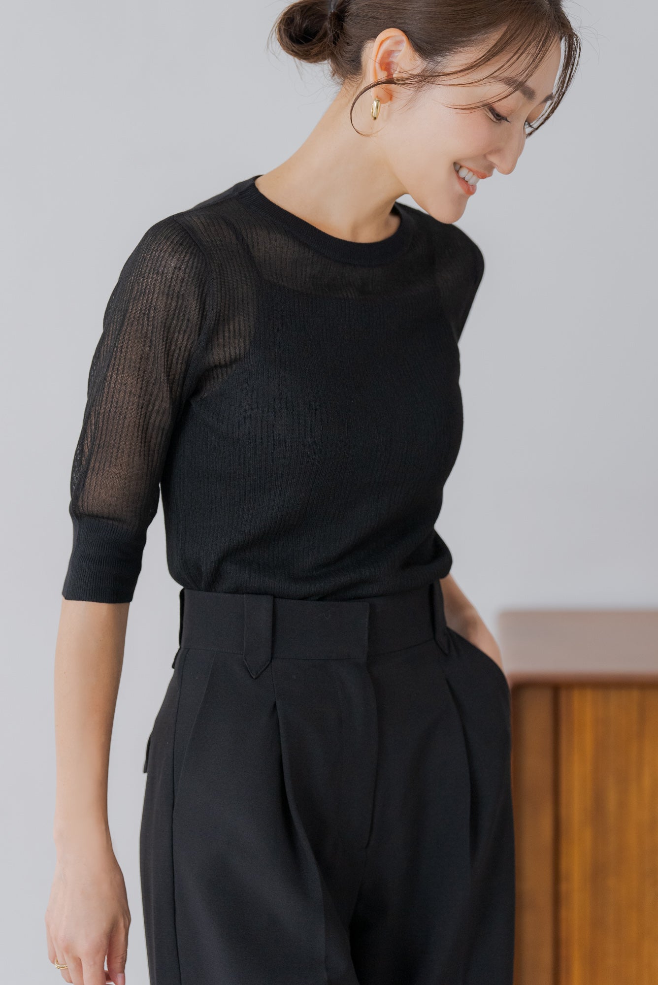 【7月19日(金)12:00〜 受注予約開始】５分袖シアーニット｜HALF SLEEVE SHEER KNIT