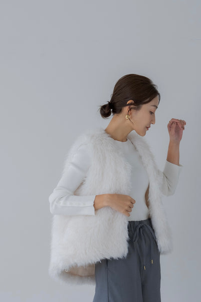 【9月20日(金)12:00〜 再販予約開始】ドロストファーベスト｜DRAWSTRING FUR VEST