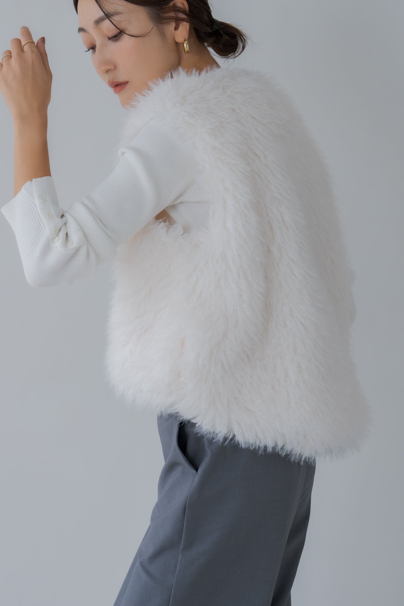 【regleam】リグリーム♡未使用♡ドロストファーベスト♡ホワイト ドロストファーベスト｜DRAWSTRING FUR VESTの通販｜regleam