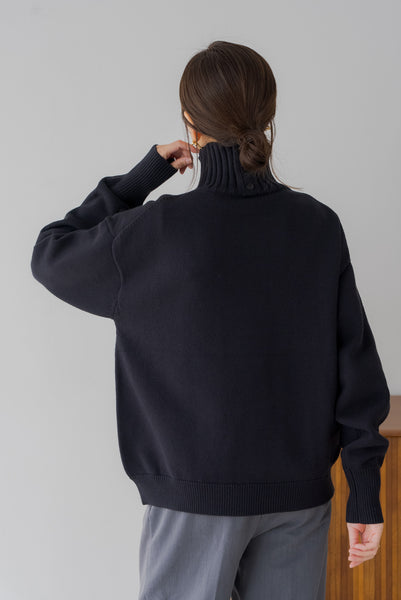 【12月9日(火)20:00〜 販売開始】ハイネックボタンニット｜HIGH-NECK BUTTON KNIT