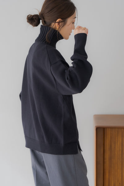 【1月10日(金)20:00〜 再販予約開始】ハイネックボタンニット｜HIGH NECK BUTTON KNIT