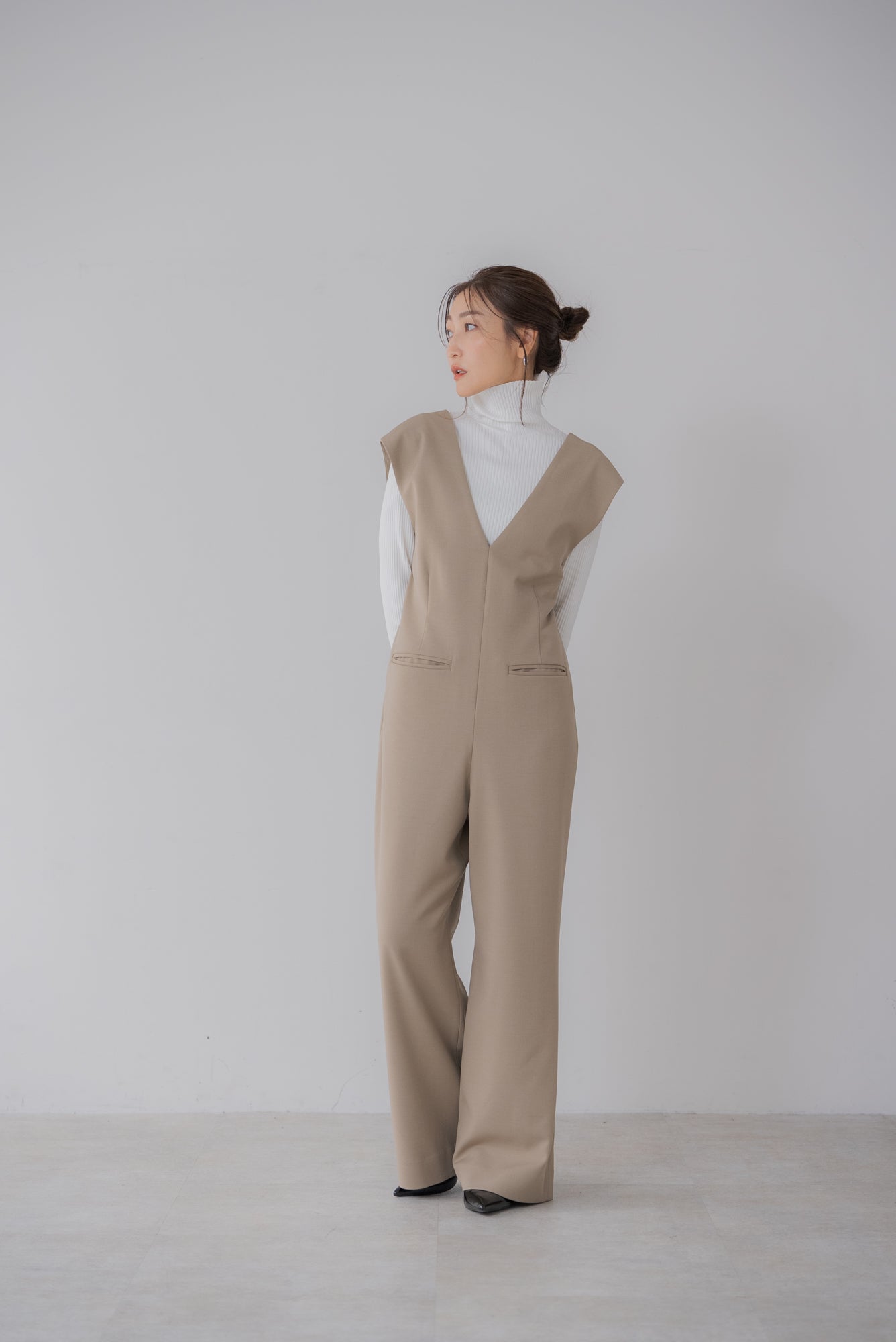 【regleam】ペプラムオールインワン　ブラックS regleam]ペプラムオールインワン | KOBUNSHA SELECT SHOP