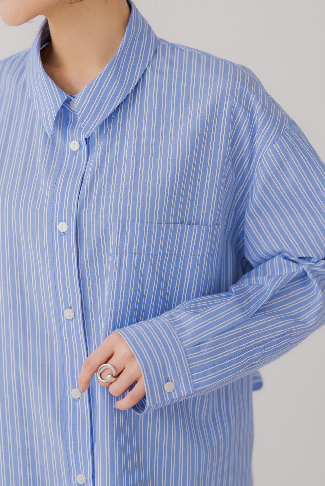 【人気完売品】regleam バックロゴビッグシャツ バッグロゴビッグシャツ｜BACK LOGO BIG SHIRTの通販｜regleam