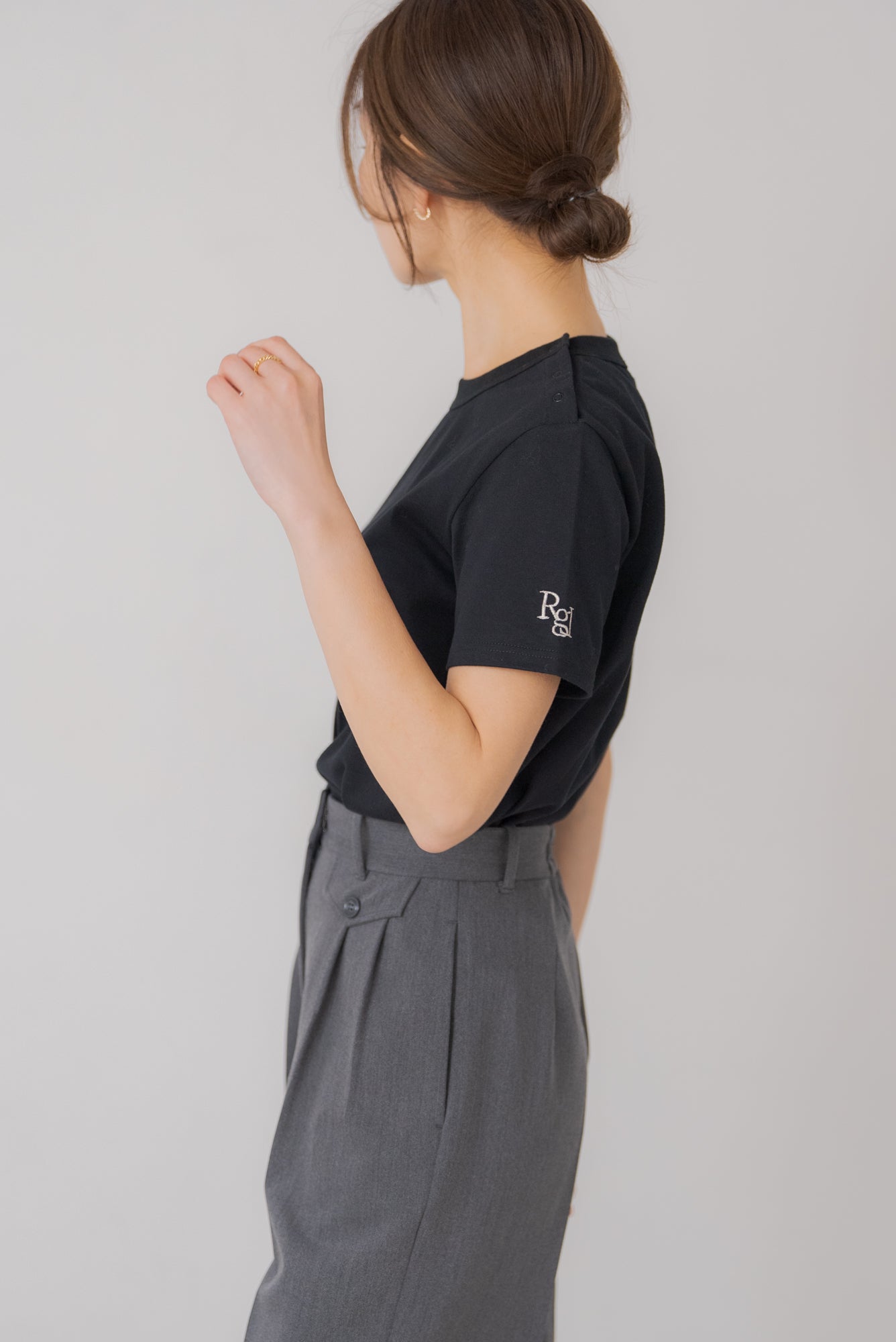 Rglロゴ入り ベーシック Tシャツ| Rgl LOGO BASIC TEEの通販 Rglロゴ入り ベーシック Tシャツ| Rgl LOGO BASIC TEEの通販