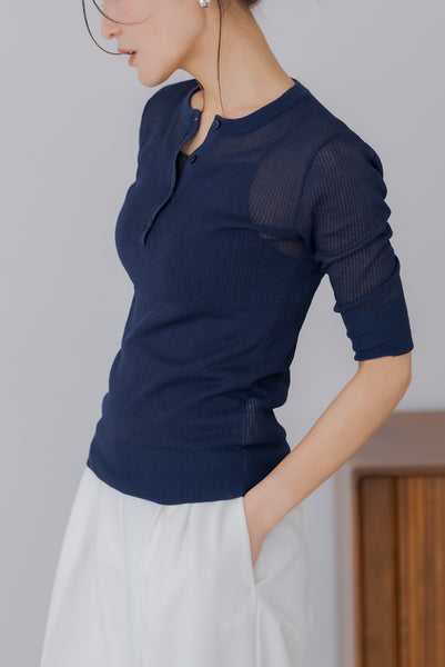 【5月12日(月)20:00〜 販売開始】五分袖ヘンリーシアーニット｜HALF SLEEVE HENLEY SHEER KNIT