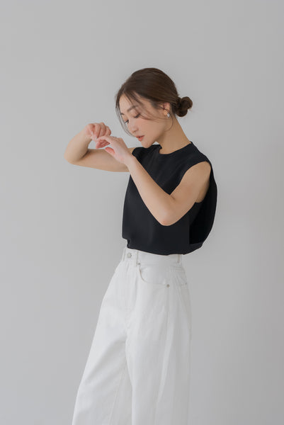 【7月14日(月)20:00〜 販売開始】サイドオープンノースリニット｜SIDE OPEN NO SLEEVE KNIT
