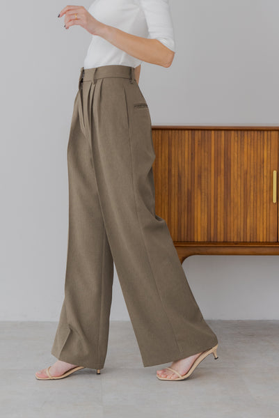 【7月23日(水)20:00〜 販売開始】ベーシックスリータックパンツ｜BASIC THREE TUCK PANTS