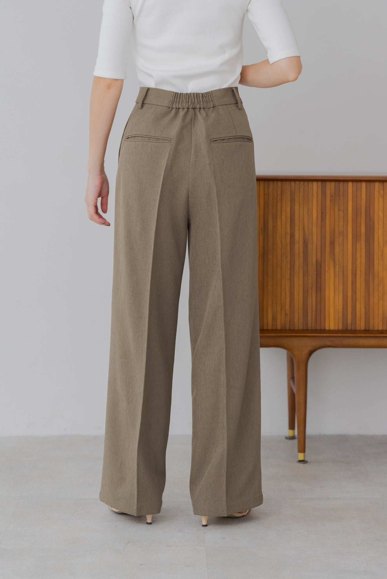 ベーシックスリータックパンツ｜BASIC THREE TUCK PANTSの通販｜regleam