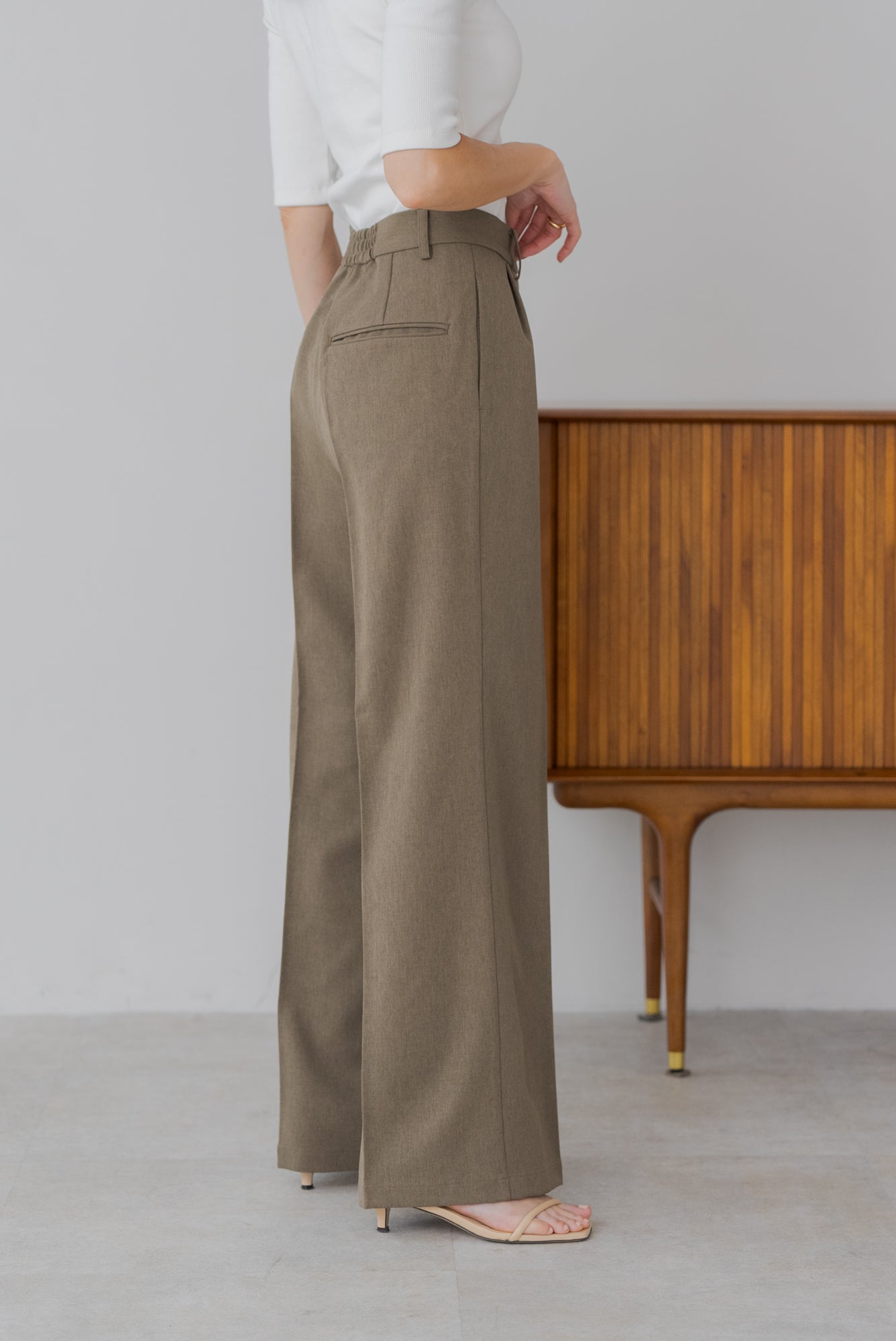 【現行新作】 regleam リグリーム スリータックグルカパンツ XS ベーシックスリータックパンツ｜BASIC THREE TUCK PANTSの通販｜regleam