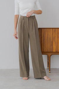 【7月23日(水)20:00〜 販売開始】ベーシックスリータックパンツ｜BASIC THREE TUCK PANTS