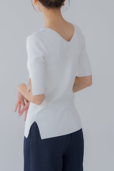 【8月25日(月)20:00〜 販売開始】ベーシックスリットニット｜BASIC SLIT KNIT
