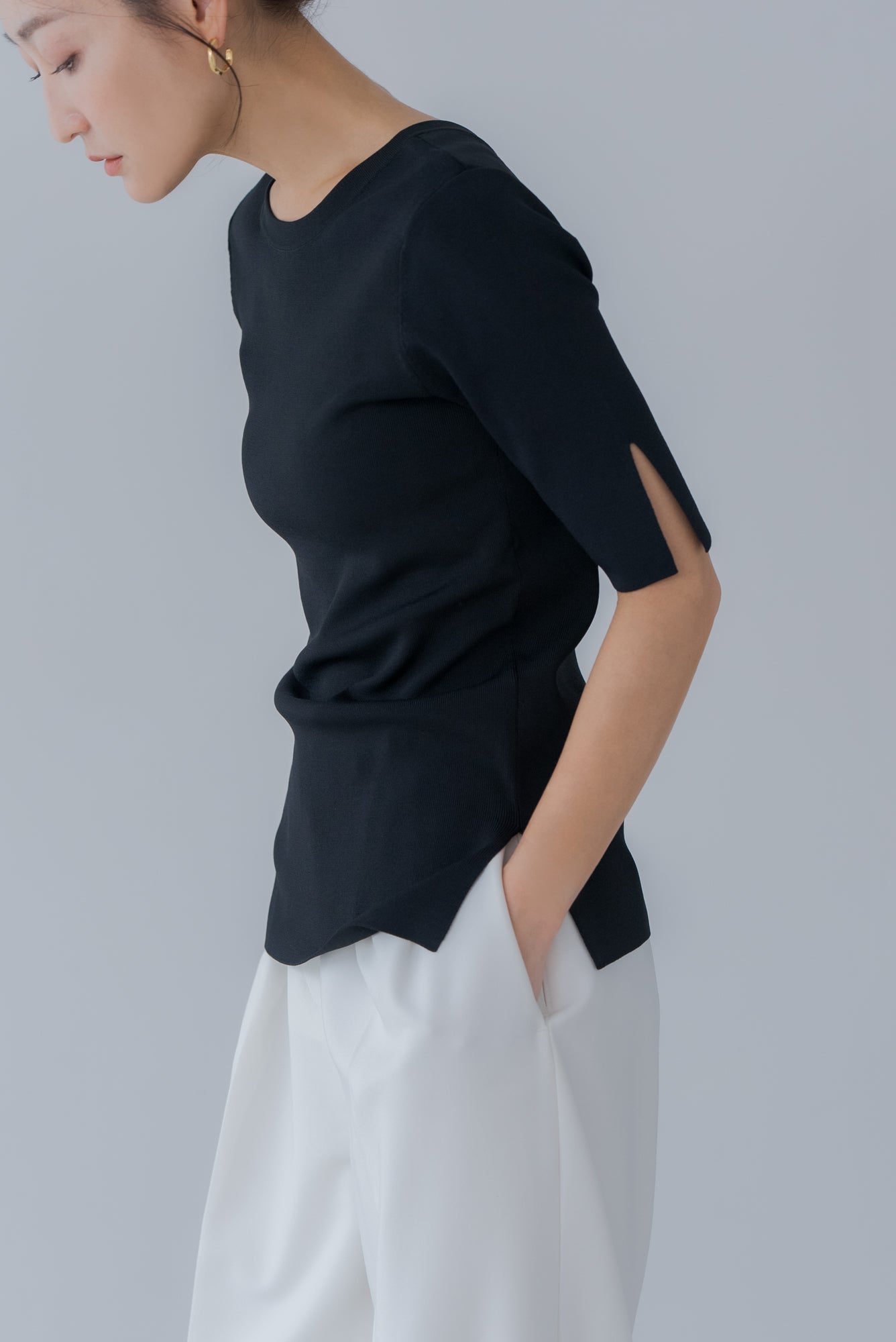 【8月25日(月)20:00〜 販売開始】ベーシックスリットニット｜BASIC SLIT KNIT