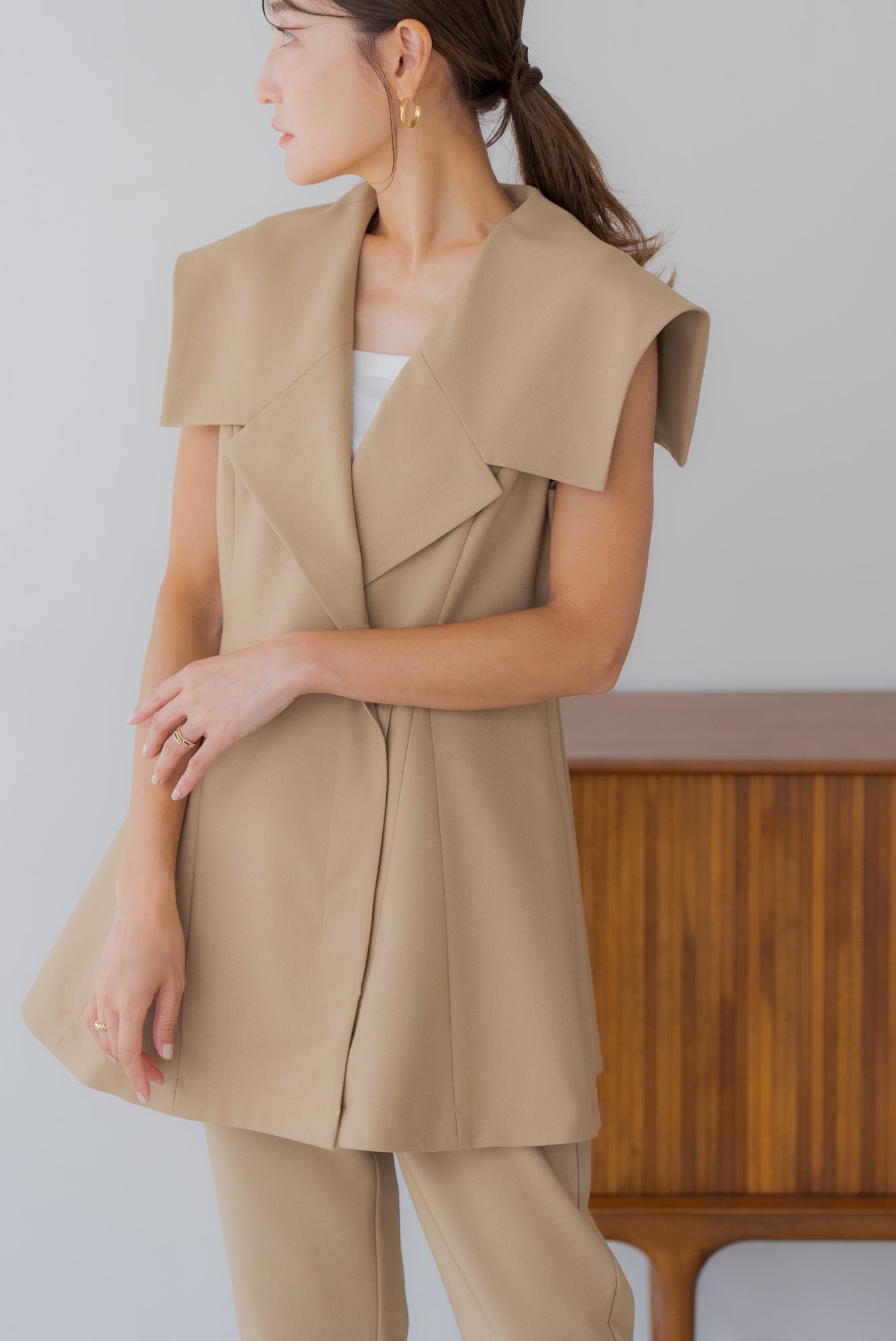 【8月25日(月)20:00〜 販売開始】ビックカラーベスト｜BIG COLLAR VEST