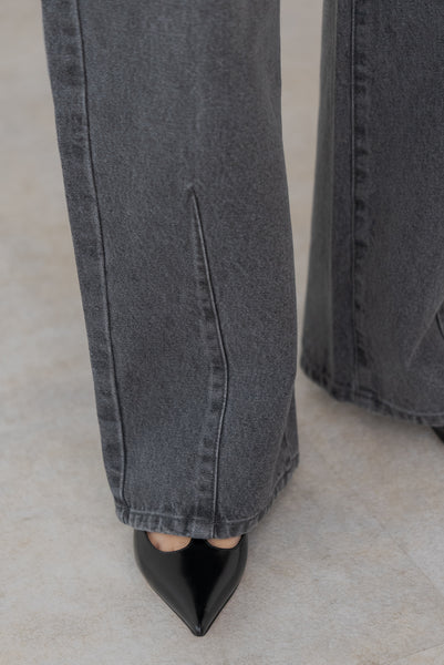 【11月12日(水)20:00〜 販売開始】エンボスカーブデニム｜EMBOSS CURVE DENIM