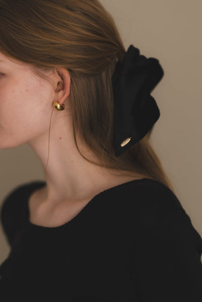 【1月19日(月)20:00〜 受注予約開始】トライアングルベロアシュシュ｜TRIANGLE VELOUR SCRUNCHIE