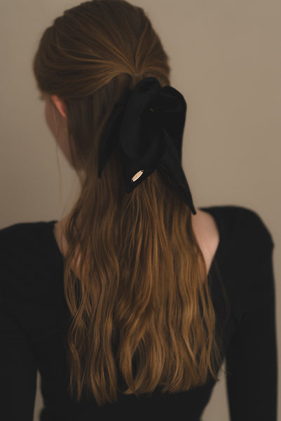 【1月19日(月)20:00〜 受注予約開始】トライアングルベロアシュシュ｜TRIANGLE VELOUR SCRUNCHIE