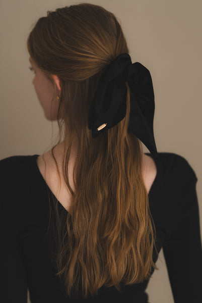 【1月19日(月)20:00〜 受注予約開始】トライアングルベロアシュシュ｜TRIANGLE VELOUR SCRUNCHIE