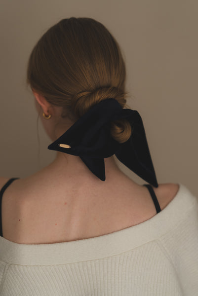 【1月19日(月)20:00〜 受注予約開始】トライアングルベロアシュシュ｜TRIANGLE VELOUR SCRUNCHIE