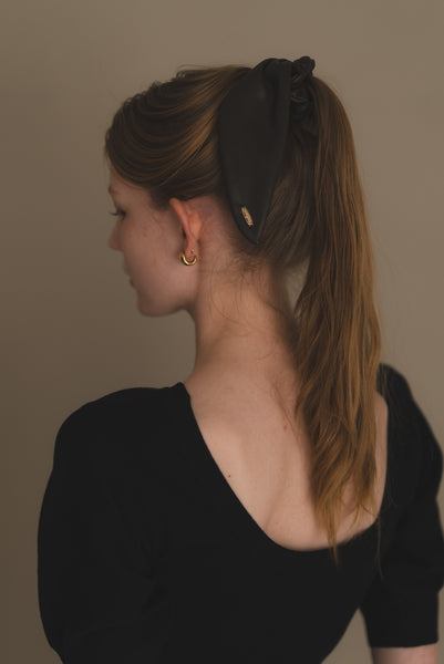 【1月19日(月)20:00〜 受注予約開始】レザーリボンシュシュ｜LEATHER RIBBON SCRUNCHIE