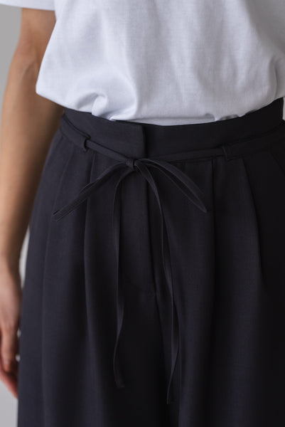 【3月10日(火)20:00〜 販売開始】ツータックドロストパンツ｜TWO TUCK DRAWSTRING PANTS