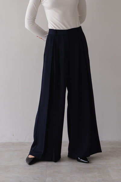 【2月10日(火)20:00〜 販売開始】タックフレアワイドパンツ｜TUCK FLARE WIDE PANTS