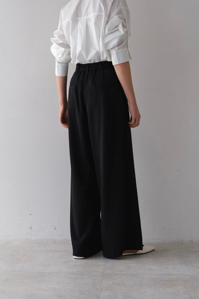 【2月10日(火)20:00〜 販売開始】タックフレアワイドパンツ｜TUCK FLARE WIDE PANTS