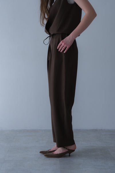 【5月26日(火)20:00〜 販売開始】タックカーブパンツ｜TUCK CURVE PANTS