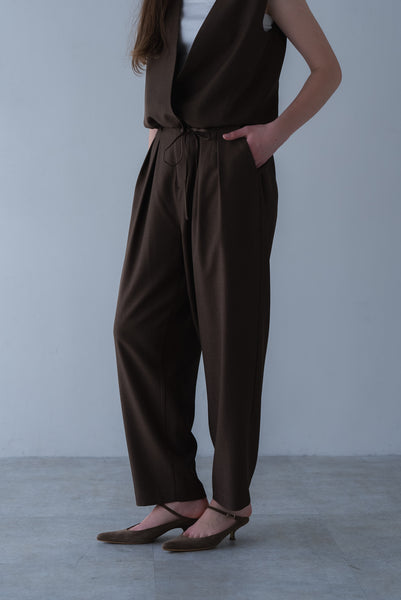 【5月26日(火)20:00〜 販売開始】タックカーブパンツ｜TUCK CURVE PANTS
